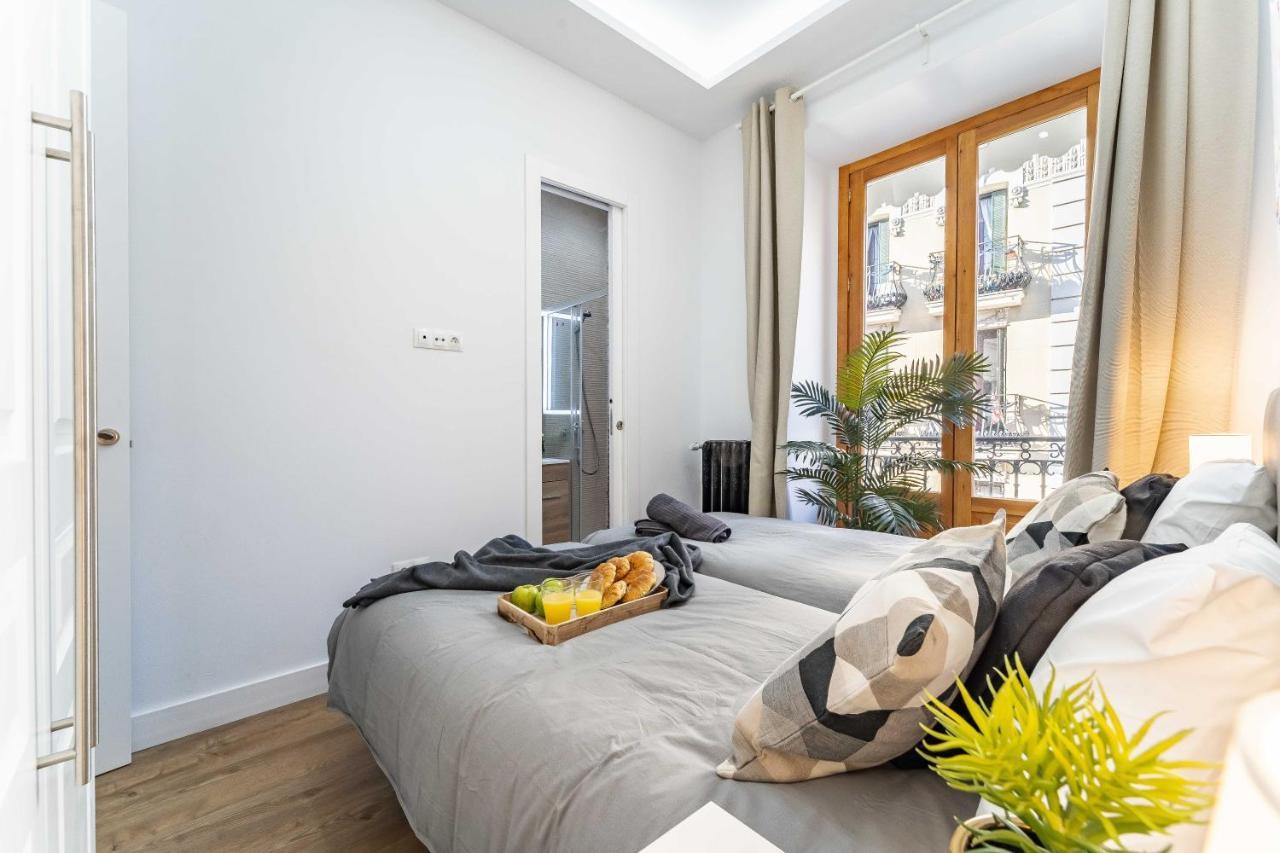 Exclusive Luxury Apartment In Central Madrid Exterior foto